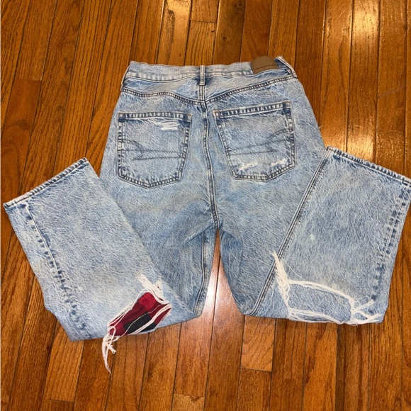 American Eagle Boyfriend Distressed and Patch Jeans - Size 4 X-Short - Picture 3 of 4
